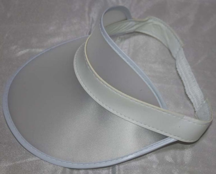 Solara – Elegante Zonnepet voor Bescherming en Stijl