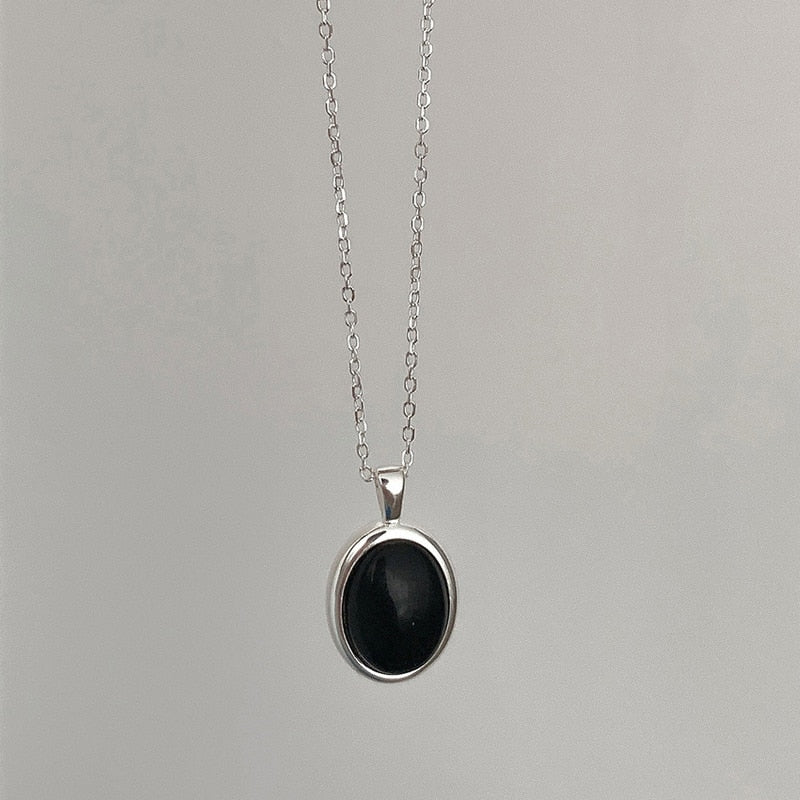 Sarah – Luxe Zwarte Opaal Ketting | Een Statement van Tijdloze Elegantie