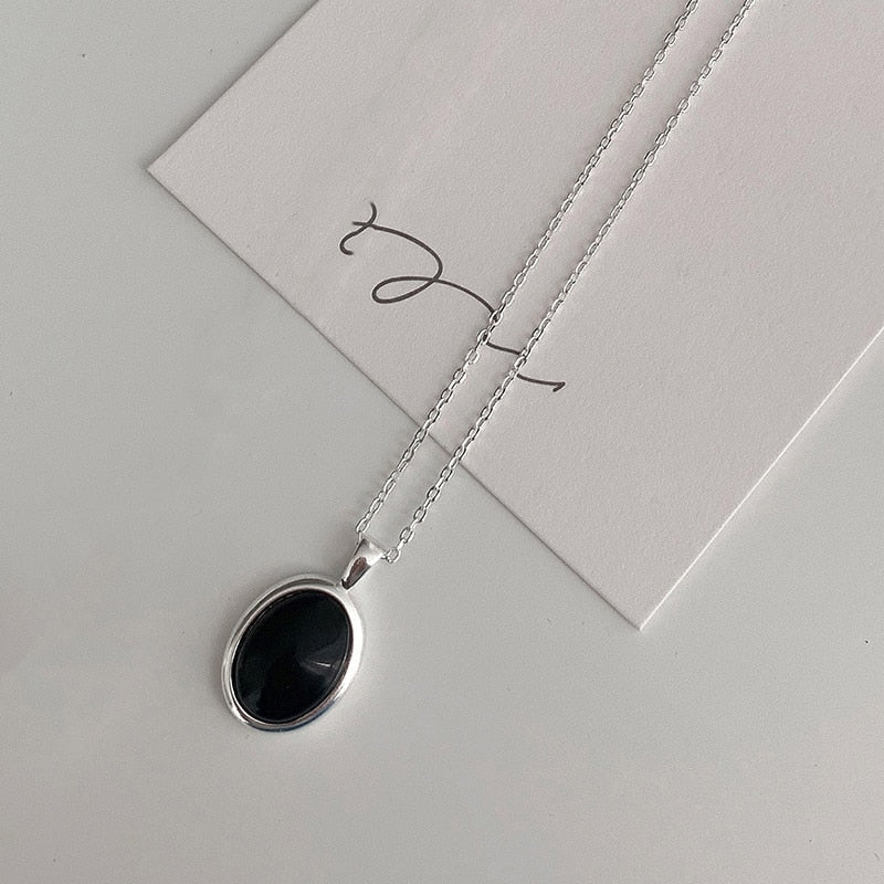Sarah – Luxe Zwarte Opaal Ketting | Een Statement van Tijdloze Elegantie
