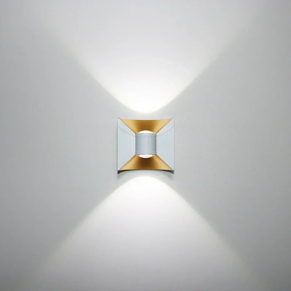 Nocta Wandlamp – Elegante LED-buitenverlichting voor een sfeervolle tuin