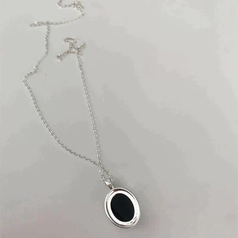 Sarah – Luxe Zwarte Opaal Ketting | Een Statement van Tijdloze Elegantie